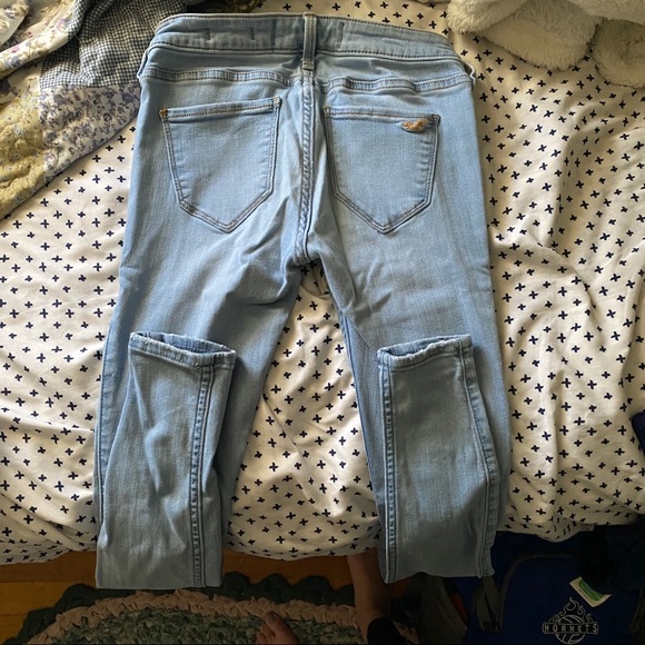 Hollister Skinny Lowrise Jeans - Picture 3 of 3